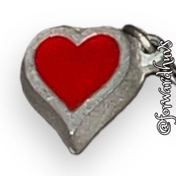 Vintage 1983 Rawcliffe Pewter Chihuahua Pin With Enameled Heart - Picture 7 of 12